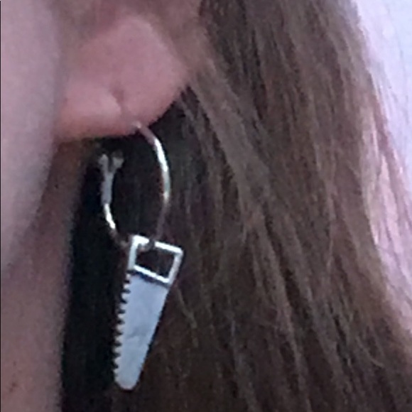 earrings - Picture 3 of 4